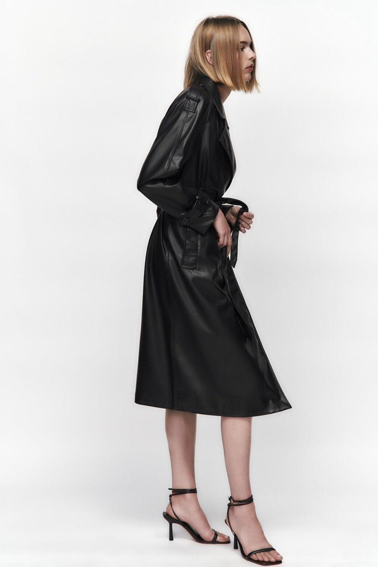 Amira | Trench coat en simili cuir ceinturé