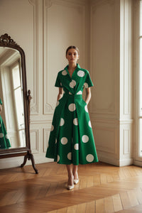 Vert à pois blancs
