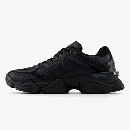 Triple black DIDALUXE sneaker with tonal overlays and chunky sculpted sole